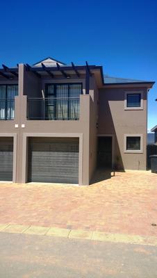 House For Rent in Langeberg Ridge, Cape Town